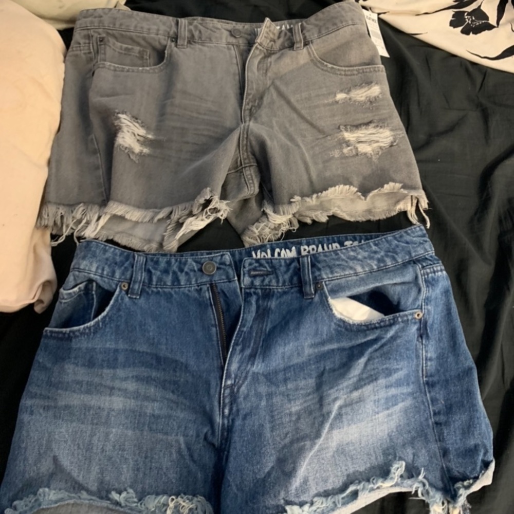 2 pairs of Volcom shorts